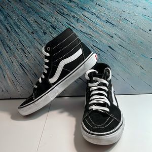 Vans SK8-HI: Size 8.5 black & white men’s high tops